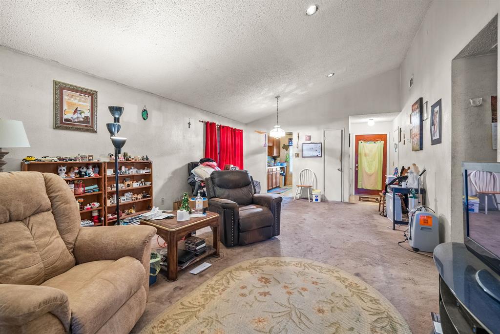 2804 Weston Drive