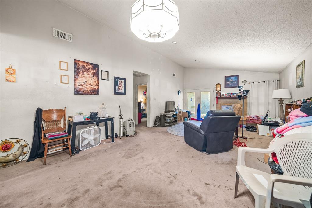2804 Weston Drive