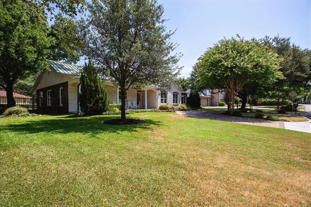 2707 Farmers Branch Lane