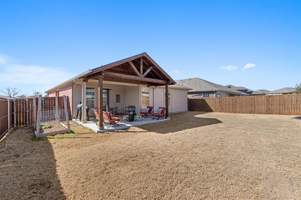 Weatherford, Texas 76087, United States, 4 Bedrooms Bedrooms, ,3 BathroomsBathrooms,Residential,Pending,88200