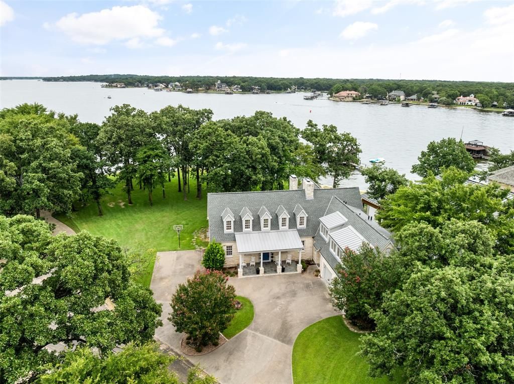 Photo for 127 Hilton Head Island Drive, Mabank, TX 75156 (MLS # 21000177)