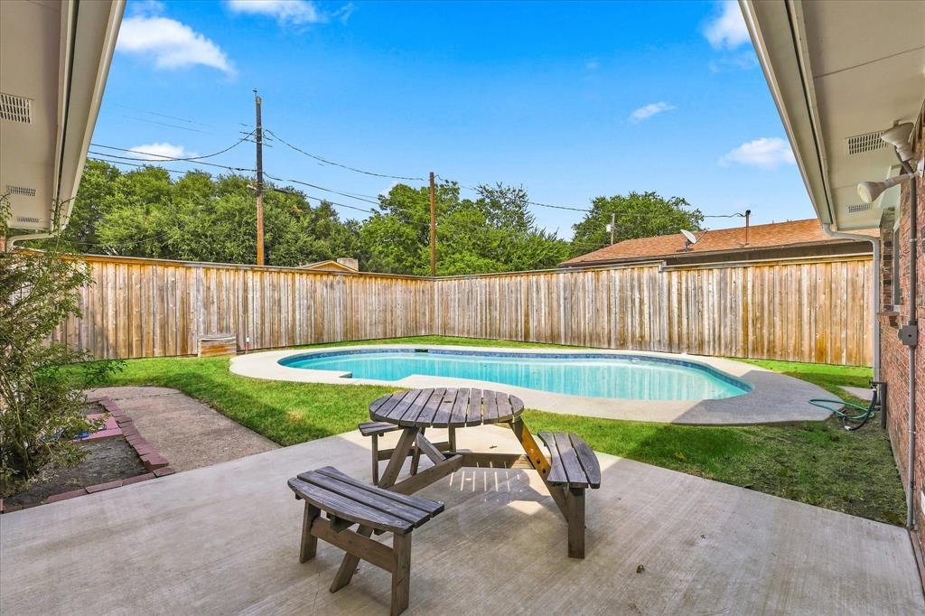 1405 Wind Cave Circle