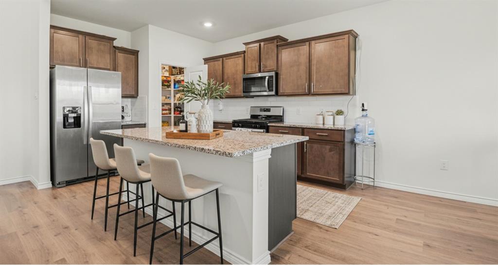 1613 Grand Villa Street