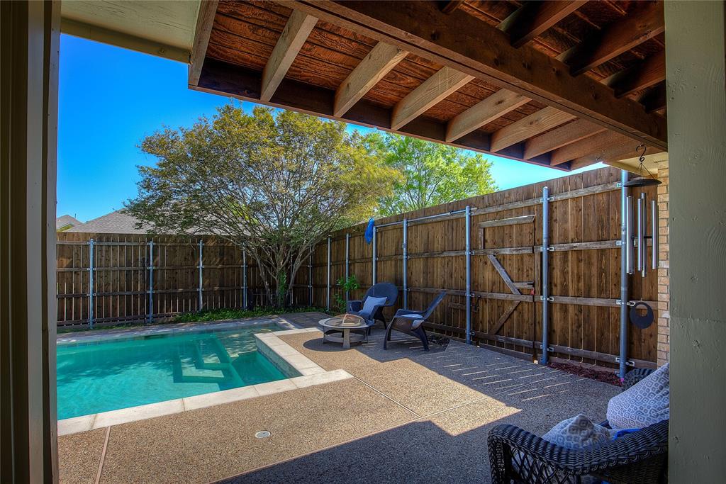 2832 Beverly Drive