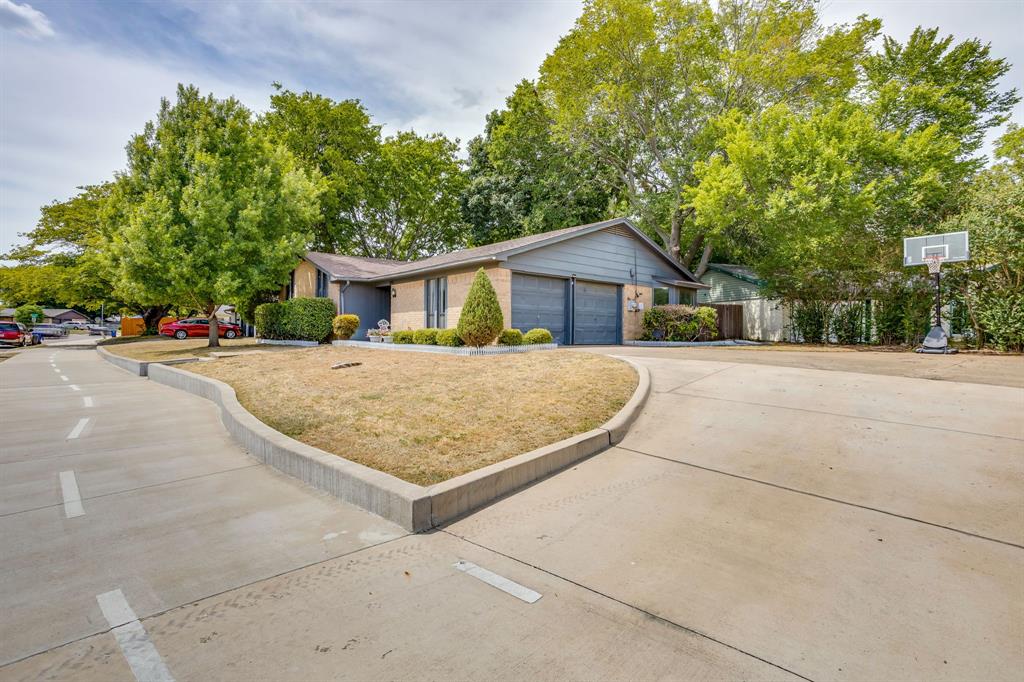 435 SE Gardens Boulevard