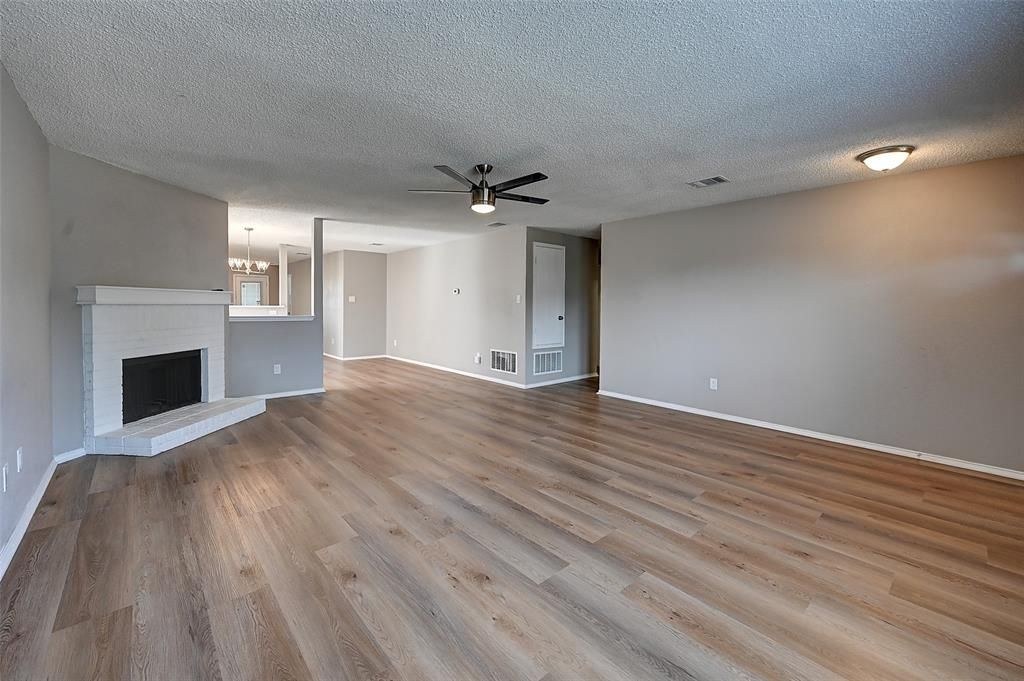 Photo of 225 Stoneridge Drive, Mesquite, TX 75149 (MLS # 21088881)