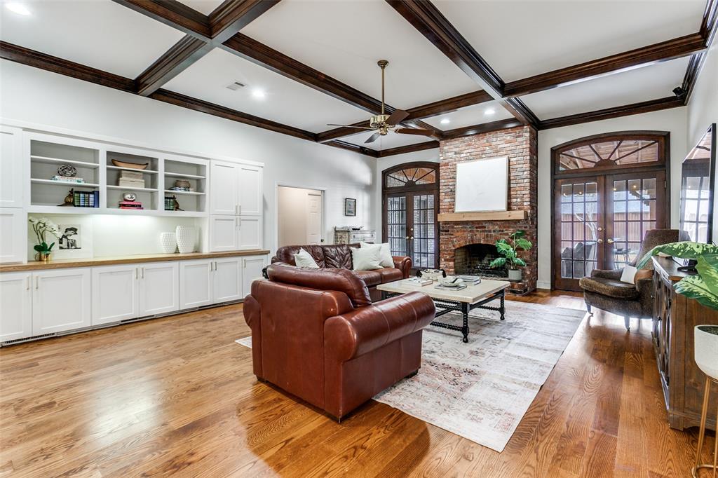 9203 Alta Oaks Drive