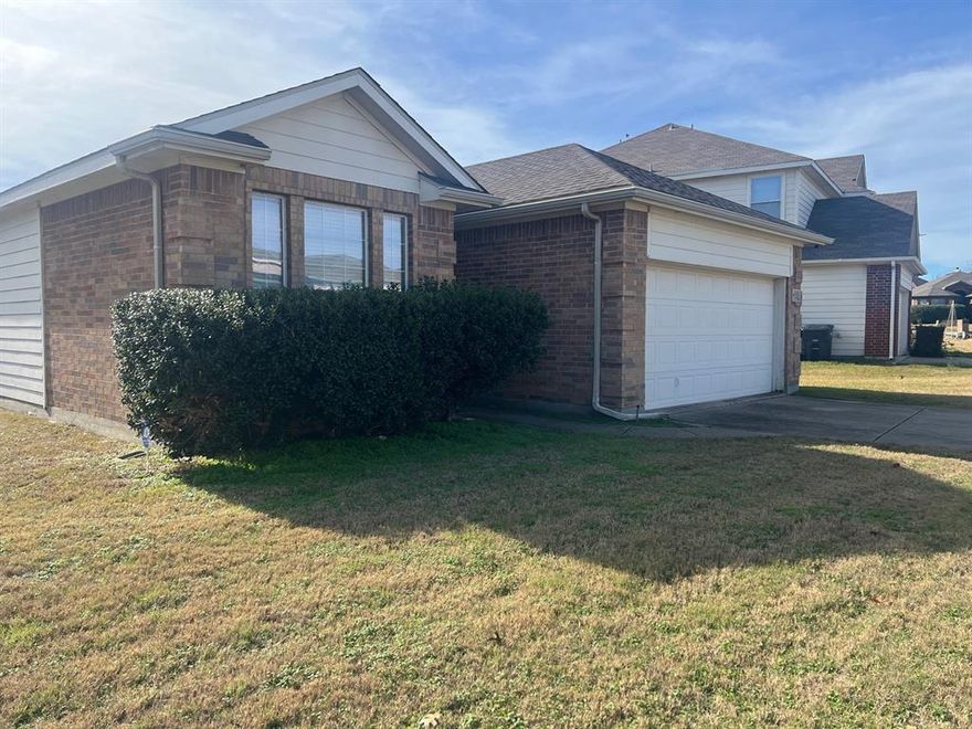 Well-maintained 3-bedroom, 2-bath home with a 2-car garage featuring an open-concept floor plan and spacious living area. The large kitchen offers abundant cabinet storage and generous counter space (island does not convey). Enjoy a nicely sized backyard with a covered patio, ideal for outdoor entertaining. The home includes ceramic tile and vinyl plank flooring throughout for durability and easy maintenance. Spacious primary bedroom features a ceiling fan and comfortable layout. Property is equipped with solar panels under a transferable lease, which the buyer will assume.