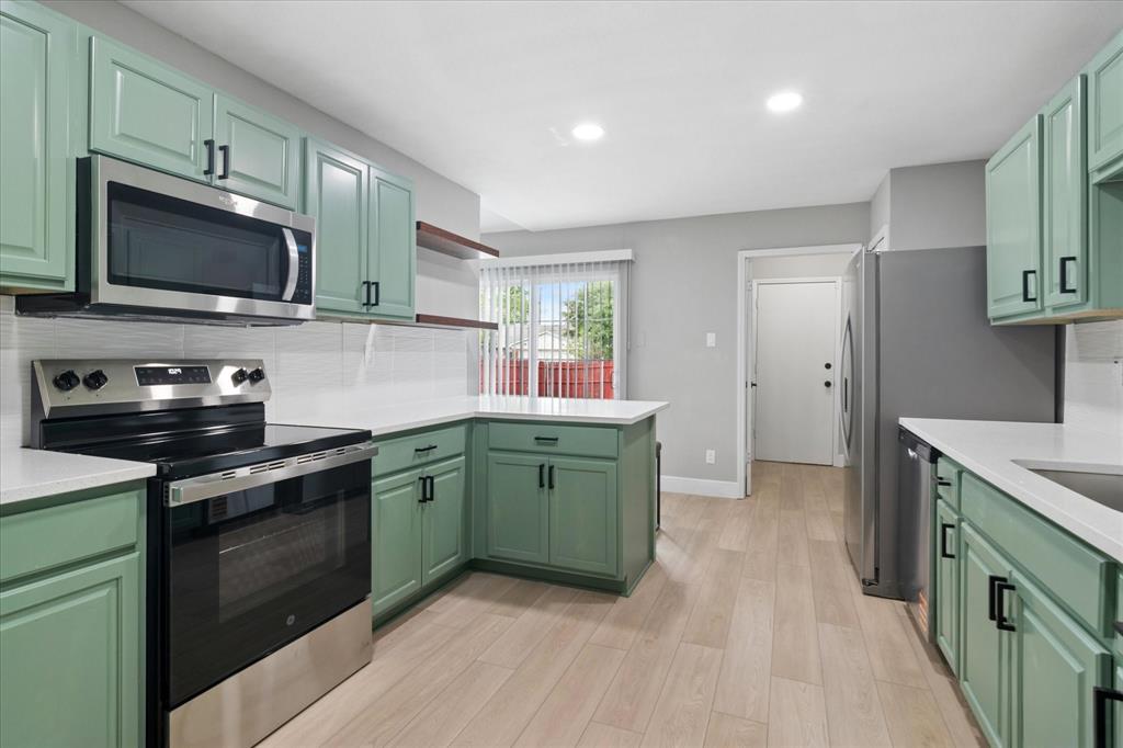 THE WOODS 11TH SEC REV - Residential