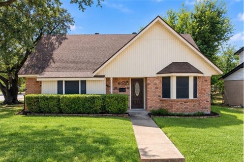 Photo of 600 N 60th Street, Waco, TX 76710 (MLS # 21384979)