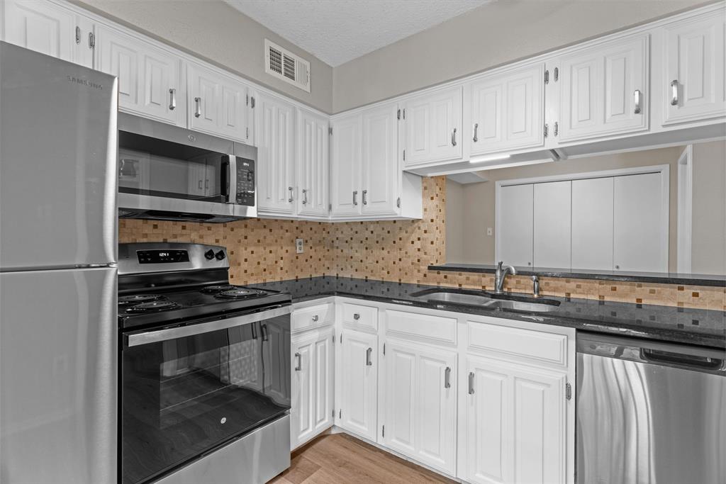 Richardson Crossing Condo - Residential