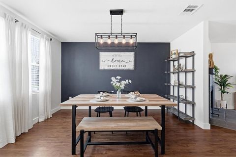 Photo of 1801 Kittredge Way, Fort Worth, TX 76247 (MLS # 21221765)