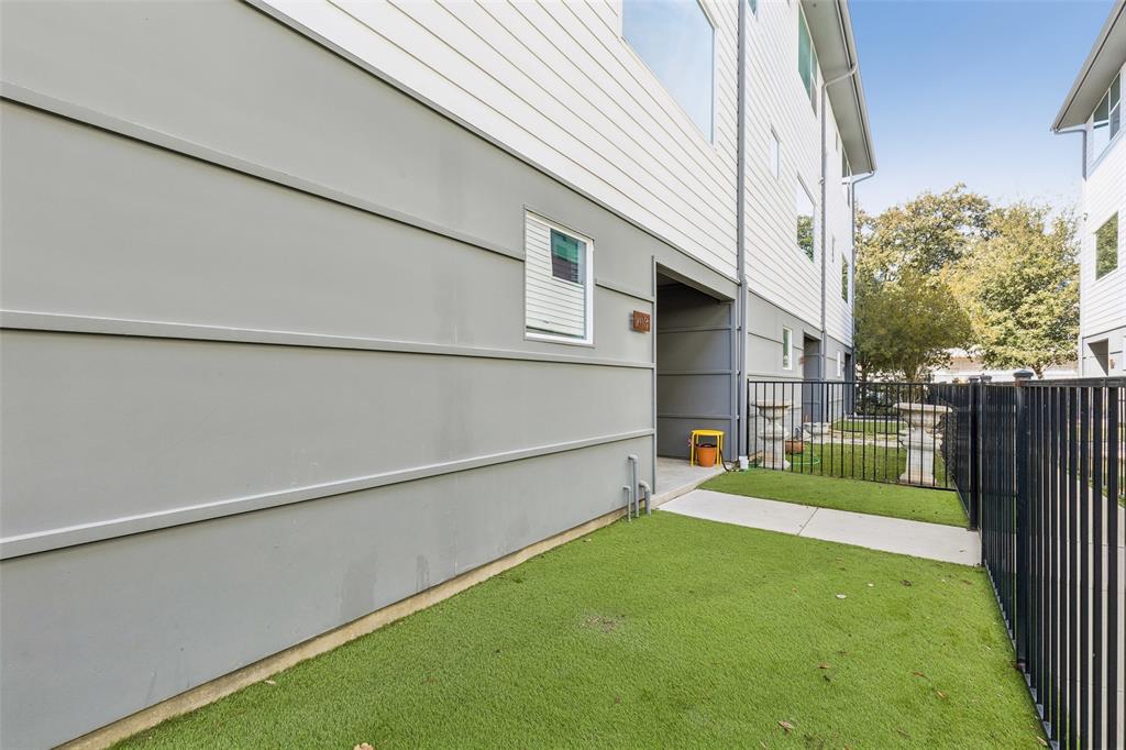 Bryan Heights Condos Bldg 7 - Residential