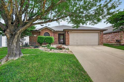 4325 Sweet Clover Lane Fort Worth TX 76036