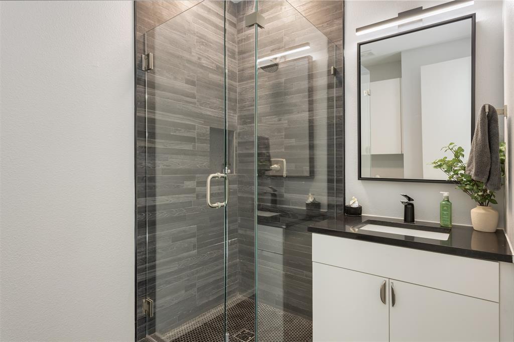 High Ground On Munger Condo - Residential