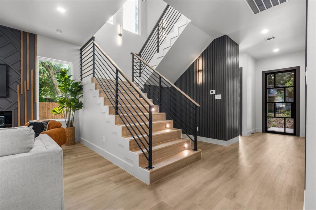 912 Brookwood Drive