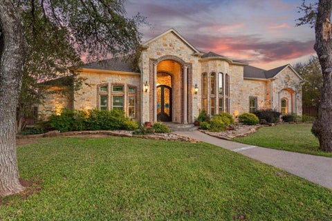 Photo of 10020 Hidden Bluff, Waco, TX 76657 (MLS # 21403138)