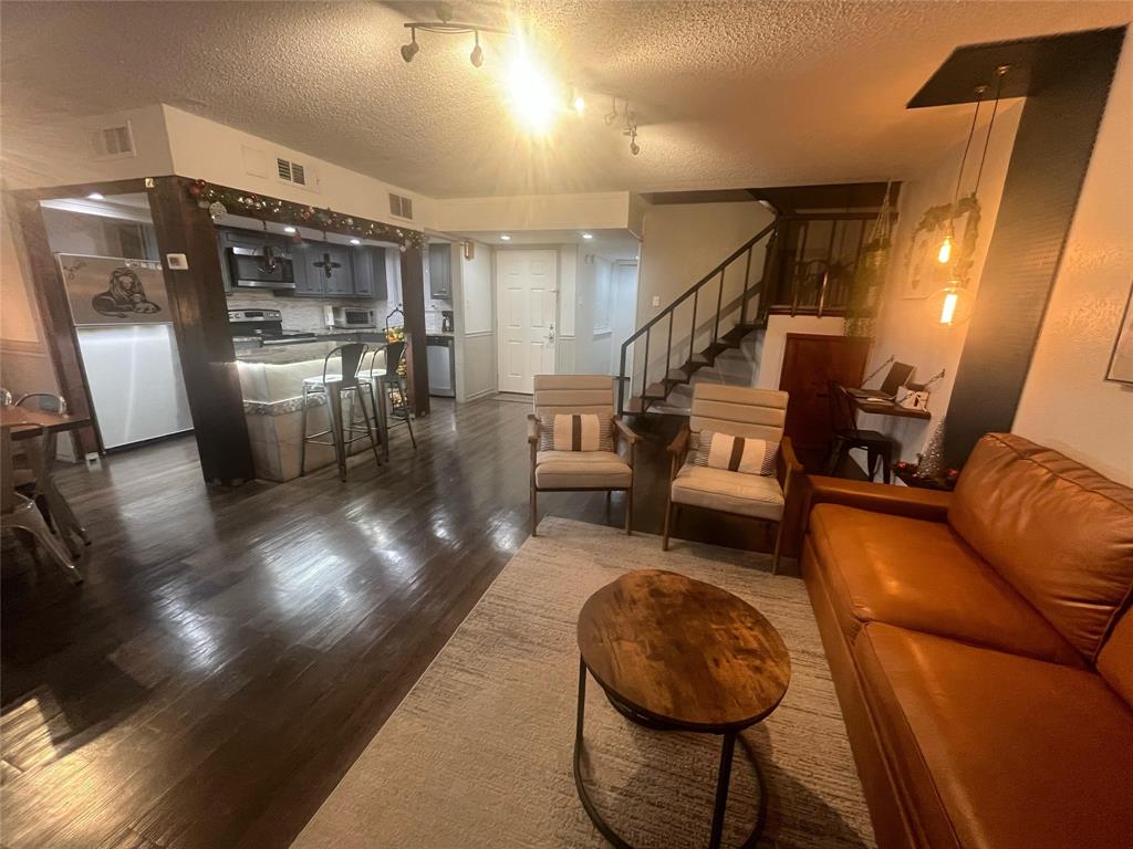 Oakland Hills Sec 02 - Residential