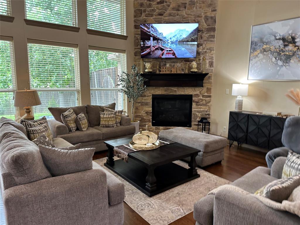 Kensington Gardens 01 - Residential