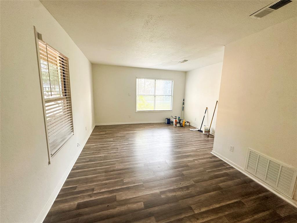 877 Willow Drive