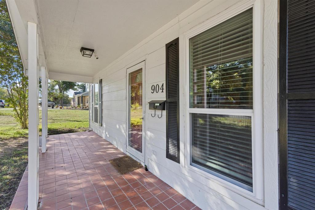 904 S Gribble Street