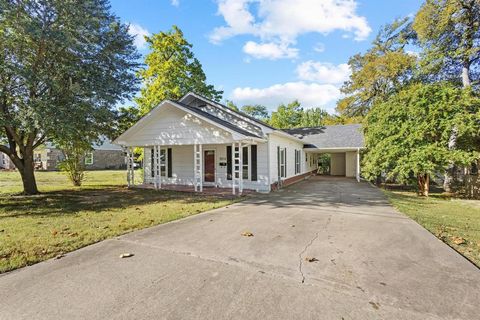 904 S Gribble Street Sherman TX 75090