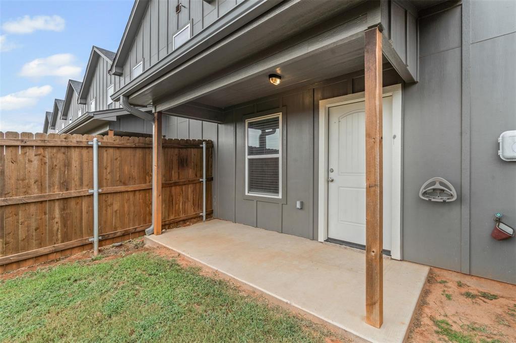 Main Place Ph II - Residential Lease