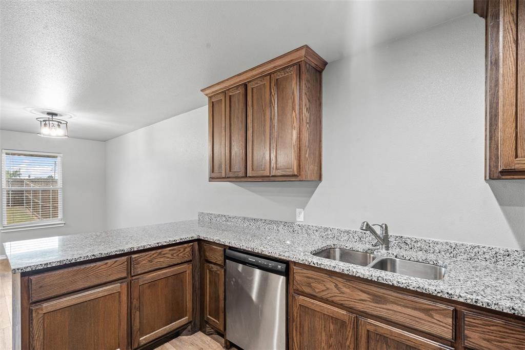 Main Place Ph II - Residential Lease