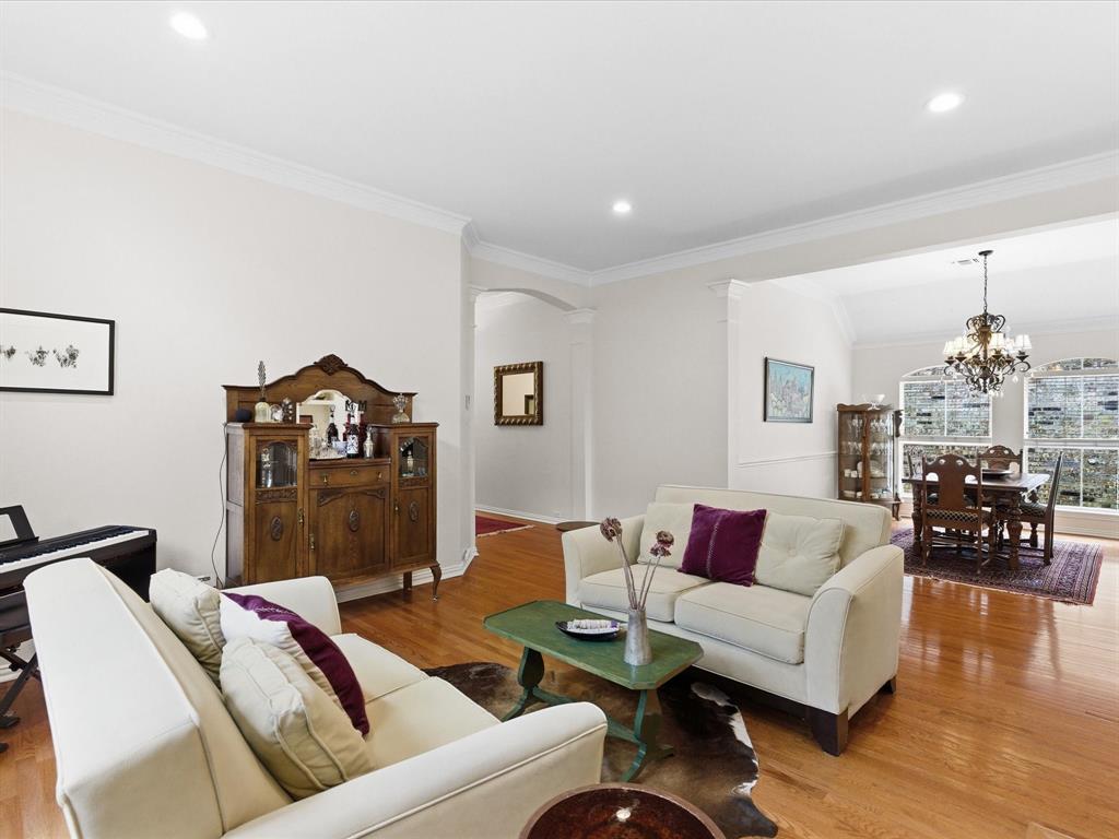 1613 Villa Court