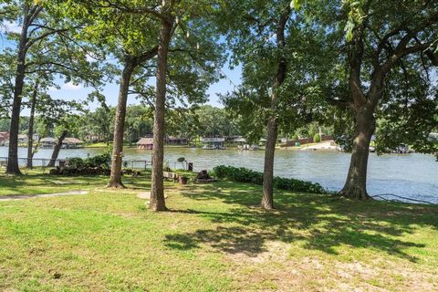 2150 Hickory Street Mabank TX 75156