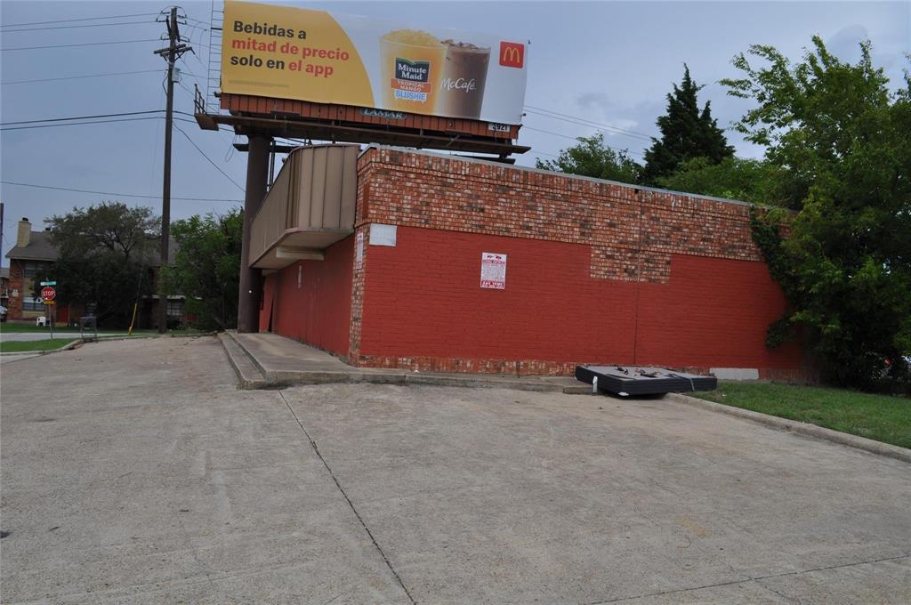 3300 Glenshire Drive