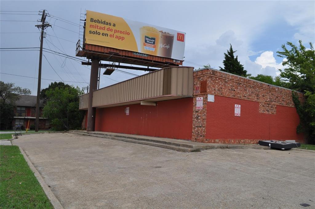 3300 Glenshire Drive