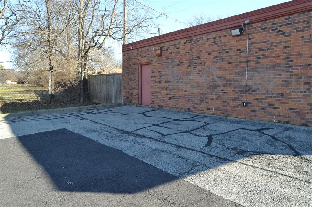 E L Benzel - Commercial Sale