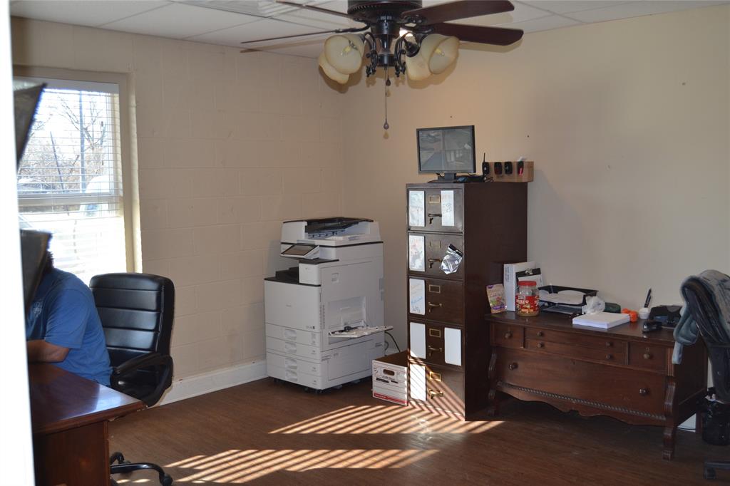 E L Benzel - Commercial Sale