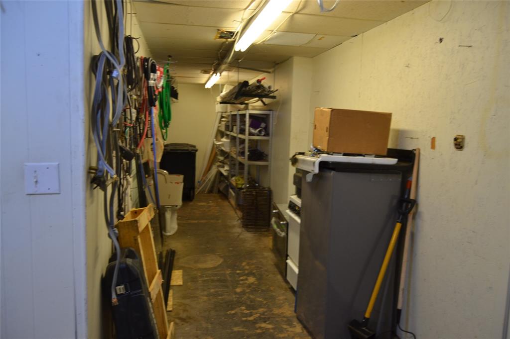 E L Benzel - Commercial Sale