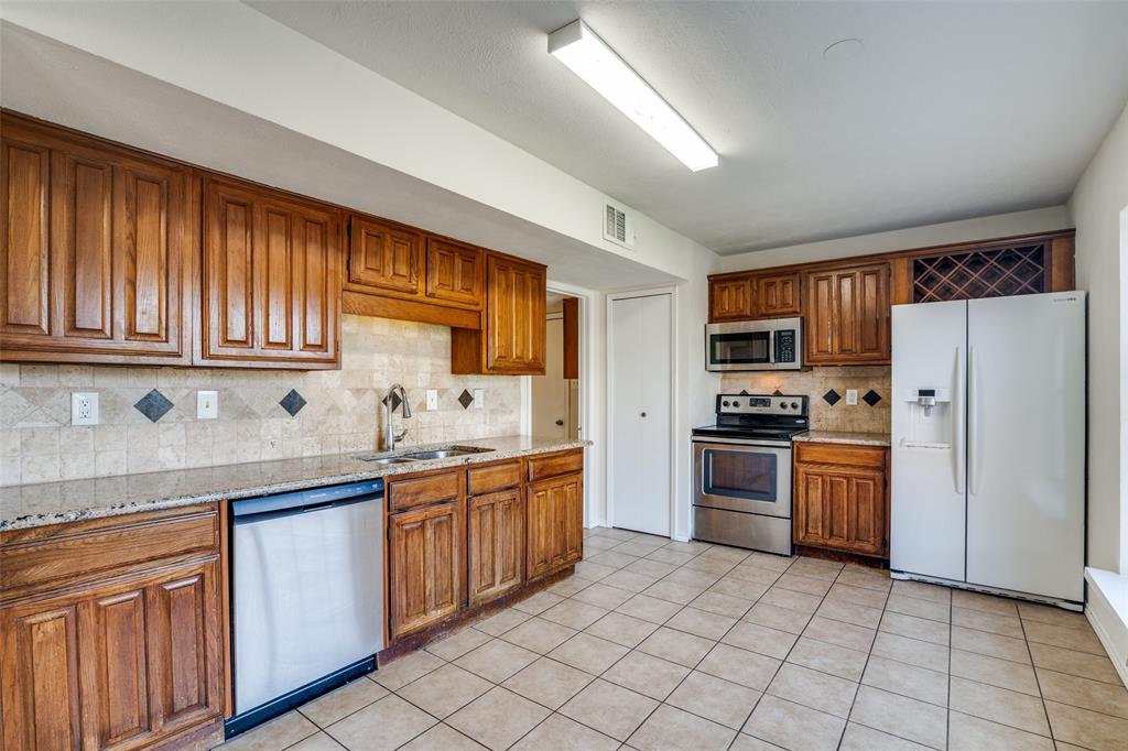 Peninsula #2 - Residential