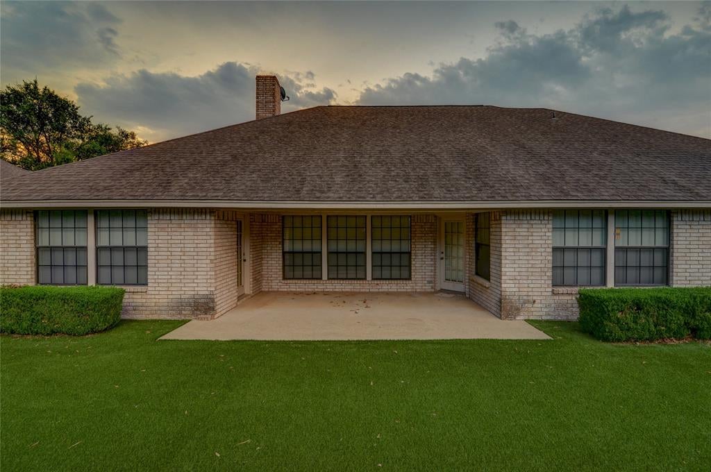 8240 Saddlebrook Drive