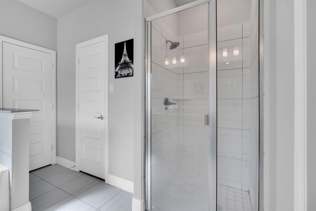 Dustin Manor - Residential