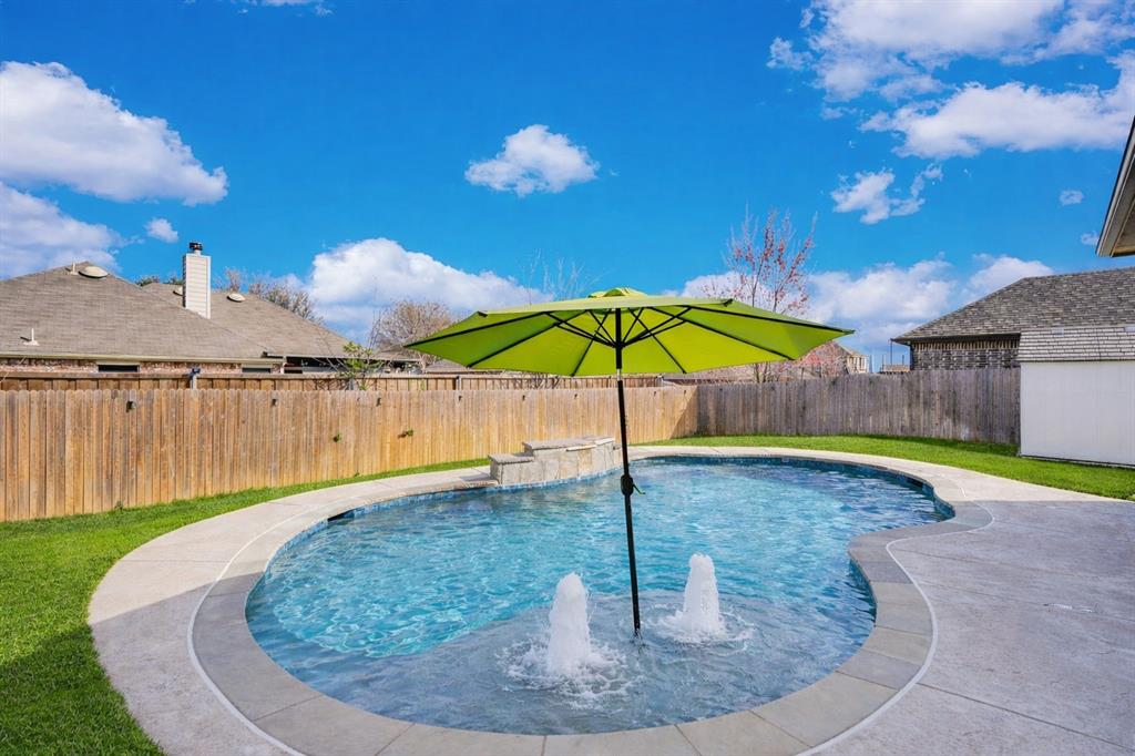 Dustin Manor - Residential