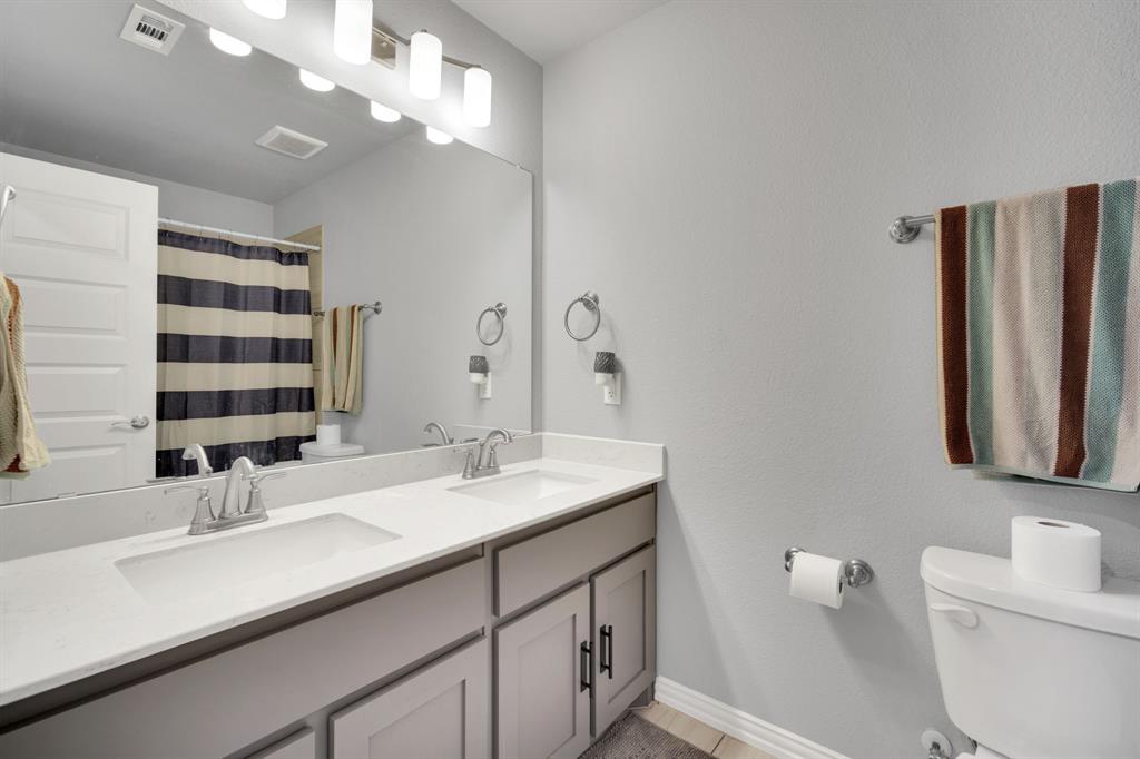 Dustin Manor - Residential