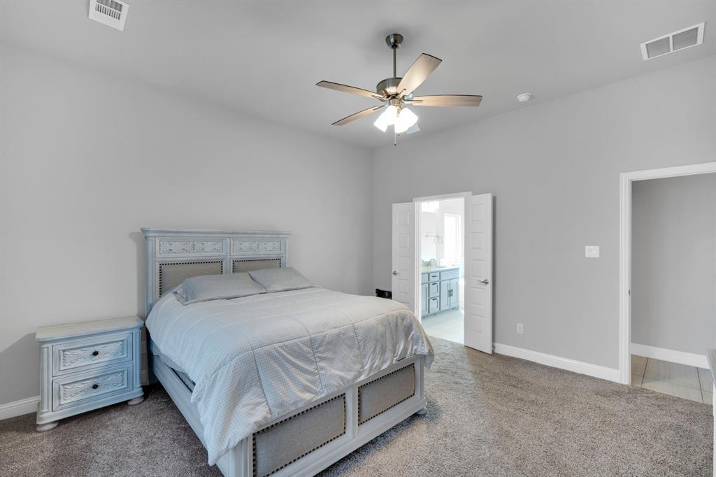 Dustin Manor - Residential