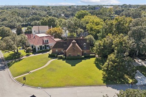 Photo of 3000 Alton Road, Fort Worth, TX 76109 (MLS # 21089287) Photo of 3000 Alton Road, Fort Worth, TX 76109 (MLS # 21089287)
