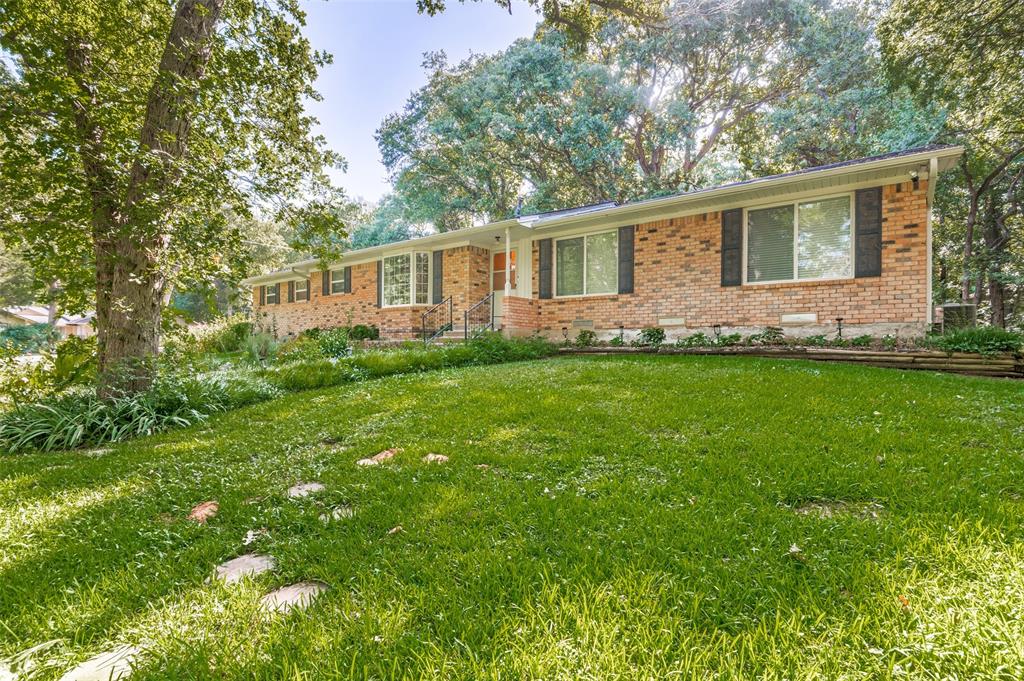 1001 Crestview Drive