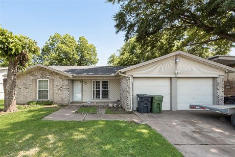 2900 Lachelle Lane Arlington TX 76010