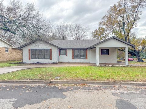 A home in Corsicana