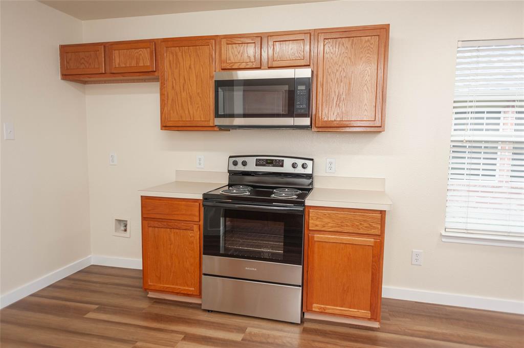 Fox Hollow Estates Ph II - Residential Lease