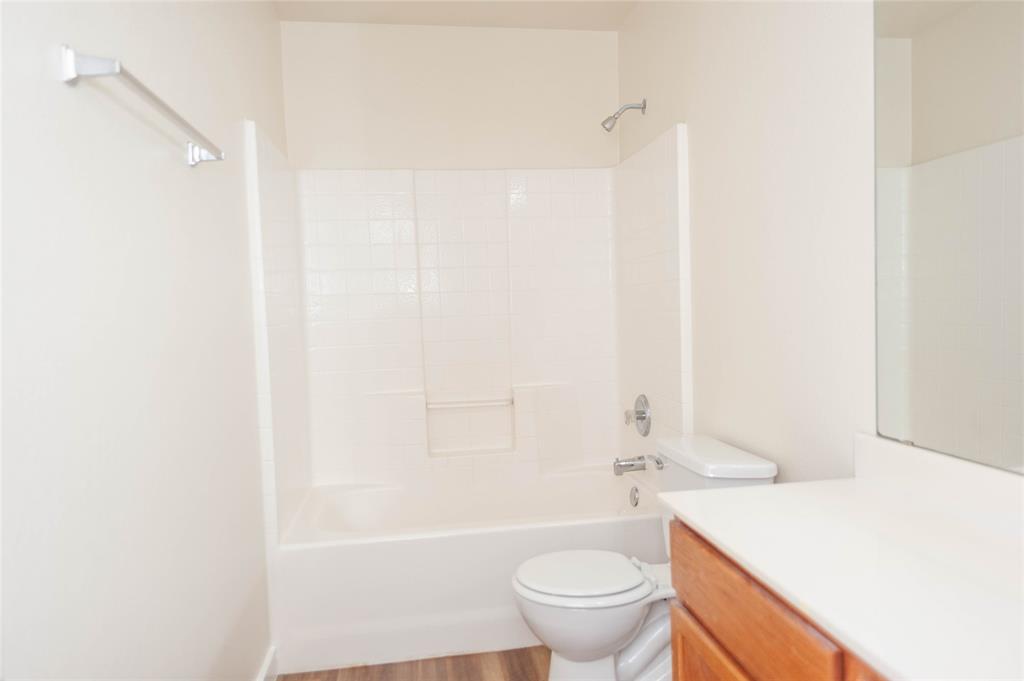 Fox Hollow Estates Ph II - Residential Lease