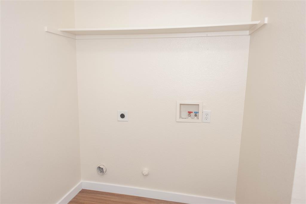 Fox Hollow Estates Ph II - Residential Lease