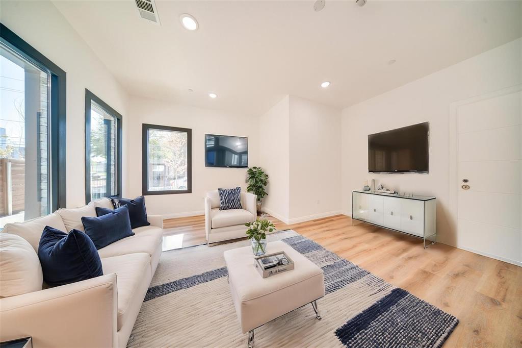 1920 Caddo Street 103
