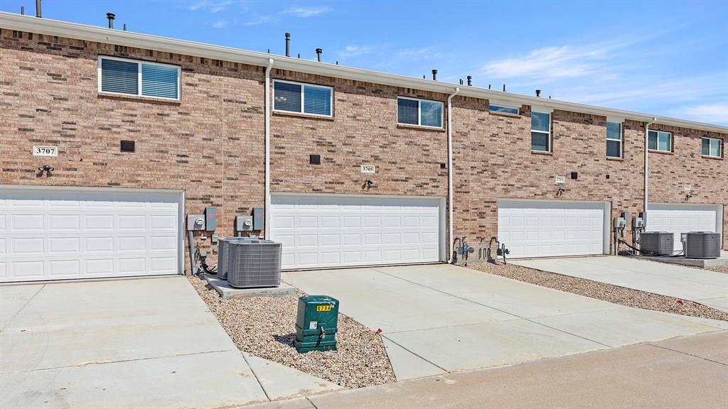 Heartland Townhomes - Residential